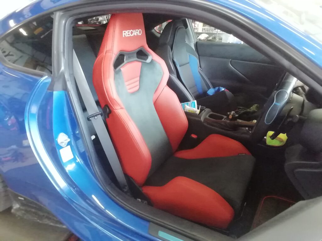 【車種】BRZ【シート】レカロシートSR-S