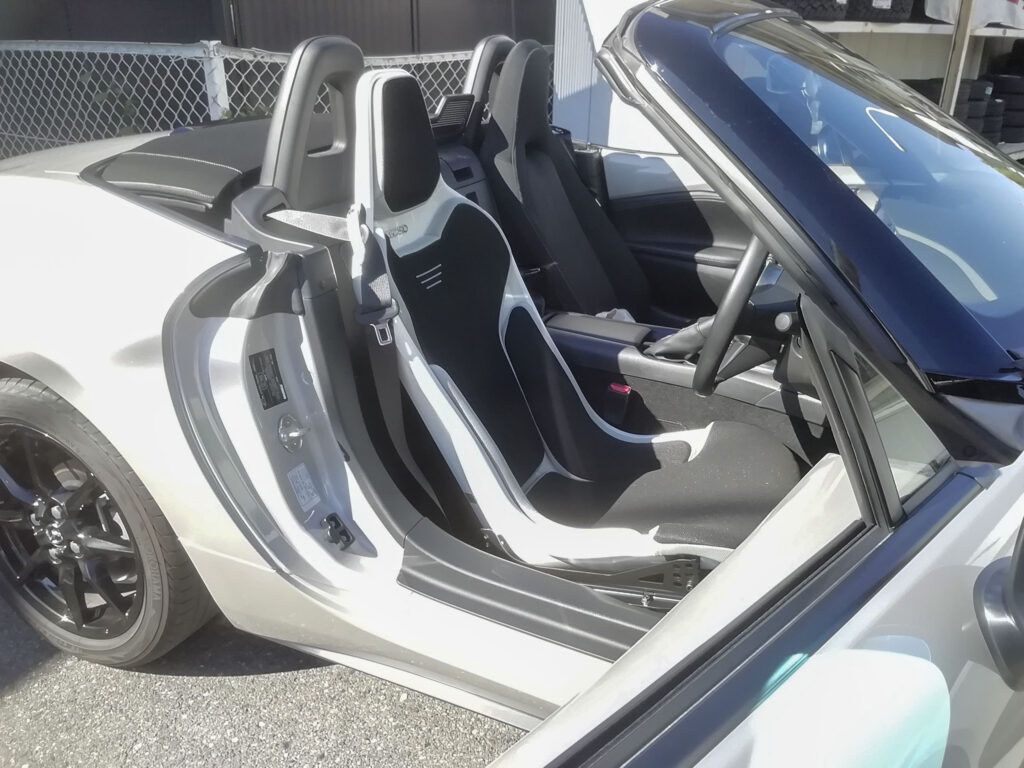 【車種】ロードスター【シート】レカロシートRCS